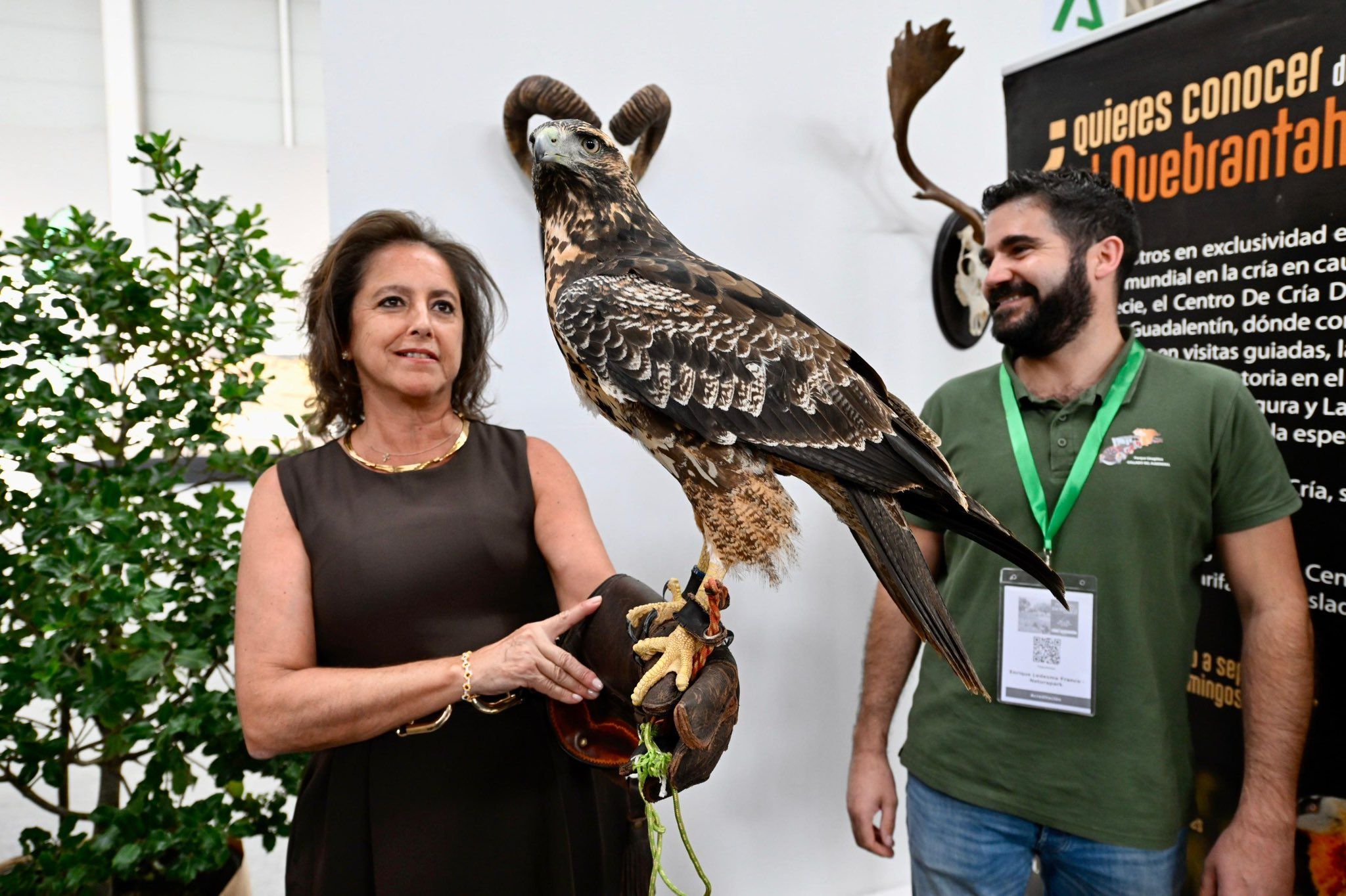 La consejera de Medio Ambiente de Andalucía, en una feria de cazadores celebrada en Jaén en septiembre.