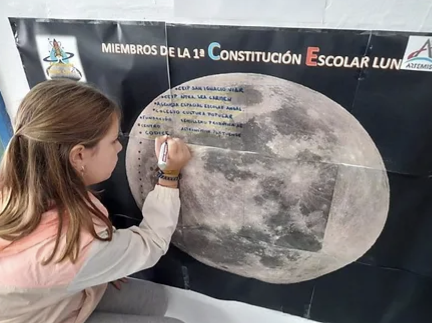 La Constitución Lunar del colegio sevillano San Ignacio del Viar, de Alcalá del Río.