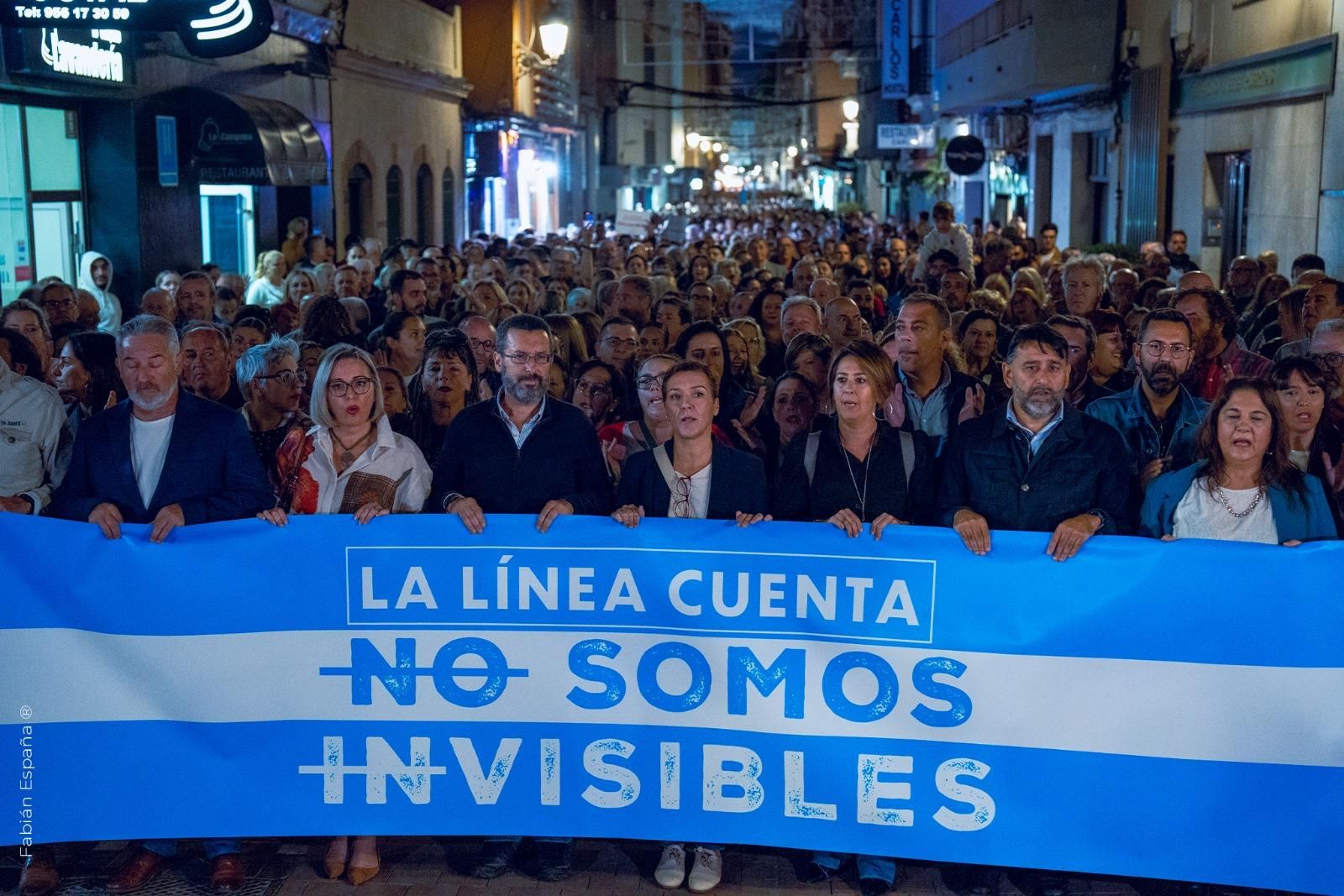 La manifestación en La Línea, en una imagen del concejal Fabián España difundida por el Ayuntamiento.