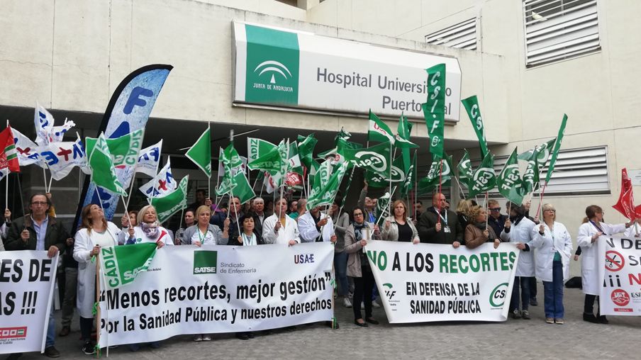 Protesta Hospital Puerto Real. Menos recortes, mejor gestión