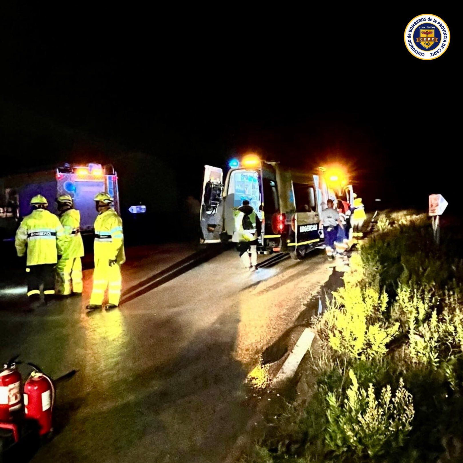 Operativo de Bomberos y sanitarios por el accidente de este sábado en Jerez.