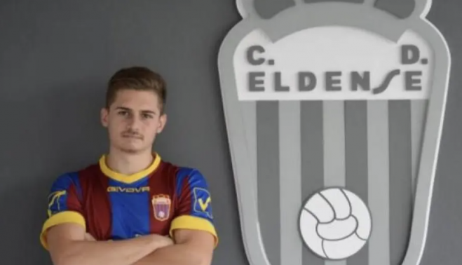 José Castillejo, con los colores del CD Eldense.