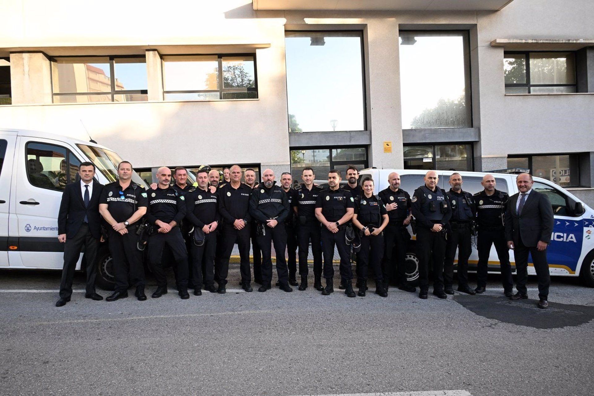 La Policía Local de Cádiz, Rota y Benalup-Casas Viejas, rumbo a Valencia.