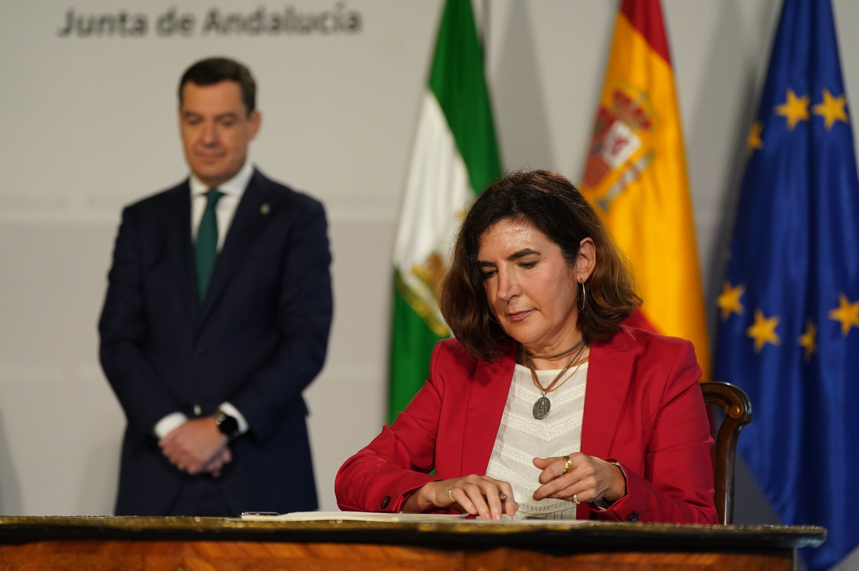 Firma del Plan de Empleo Juvenil de la Junta, sindicatos y patronal.