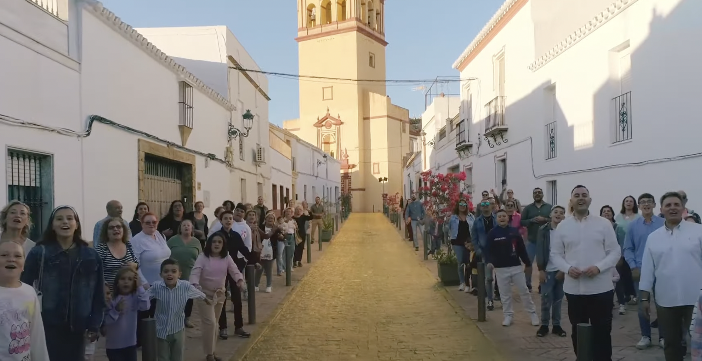 El Coronil, el único pueblo de Andalucía que aspira a ser municipio Ferrero Rocher. 