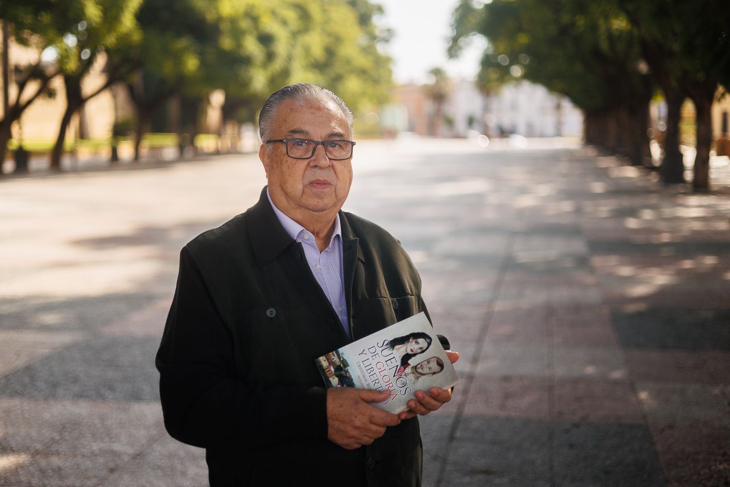 Cristóbal posa para lavozdelsur.es en la Alameda Vieja.