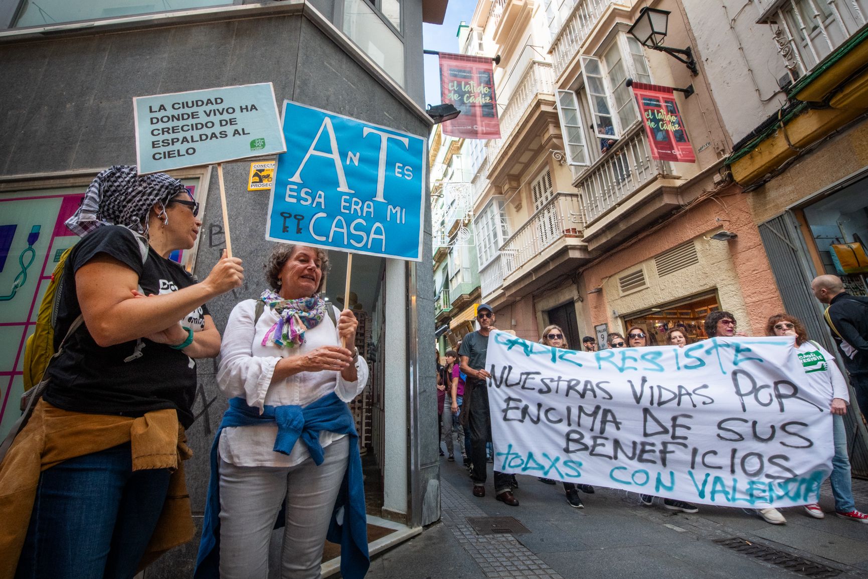 Manifestación por una vivienda digna en Cádiz. 