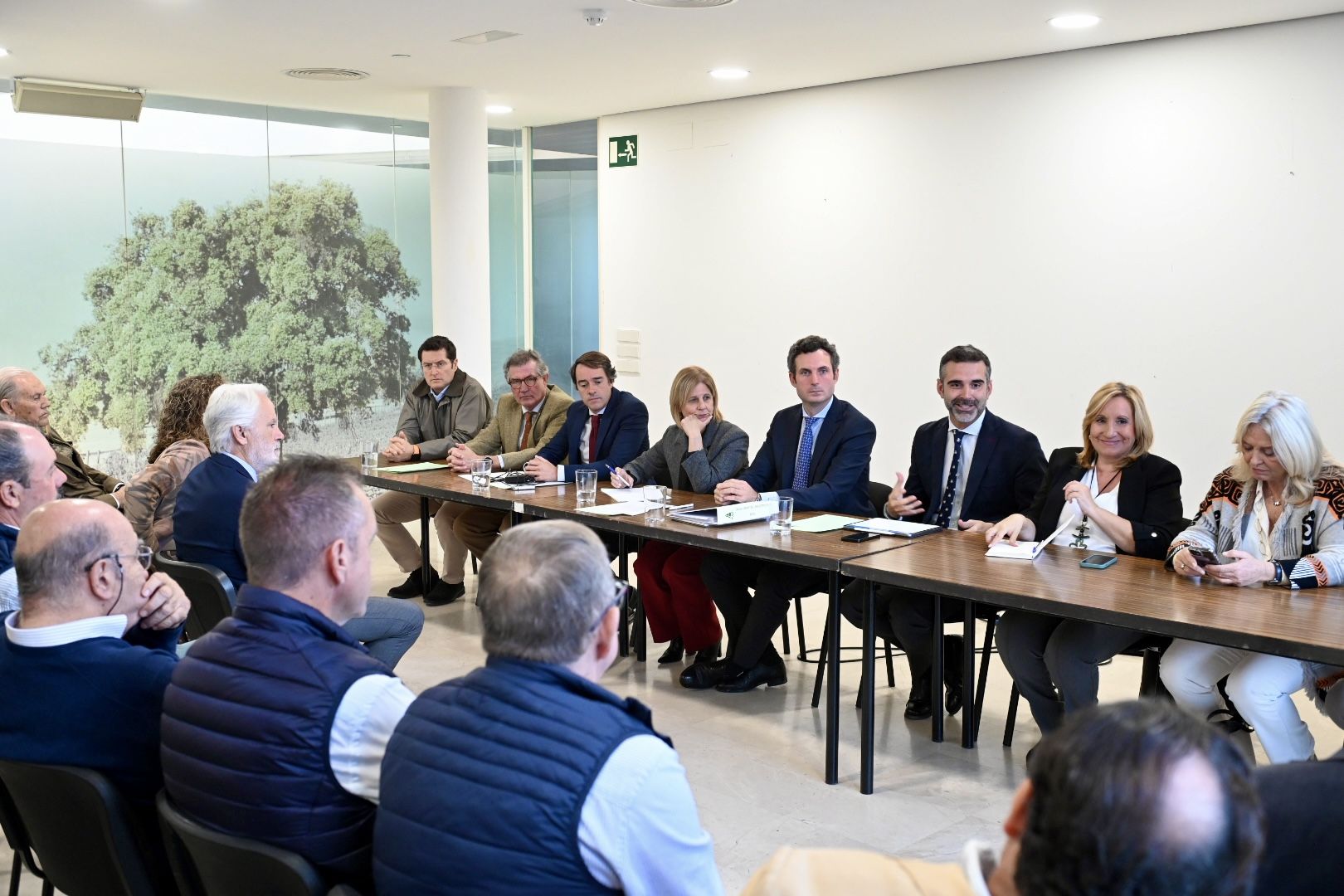 Reunión de Asaja con el Consejero de Agricultura y la alcaldesa de Jerez.