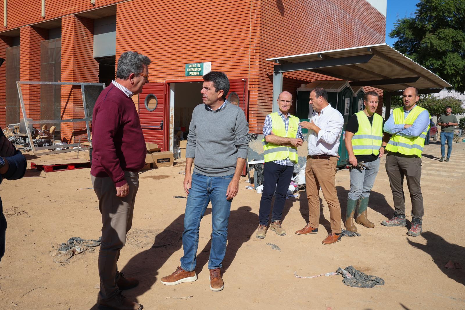 Carlos Mazón, en una visita este lunes a una zona afectada por la DANA.