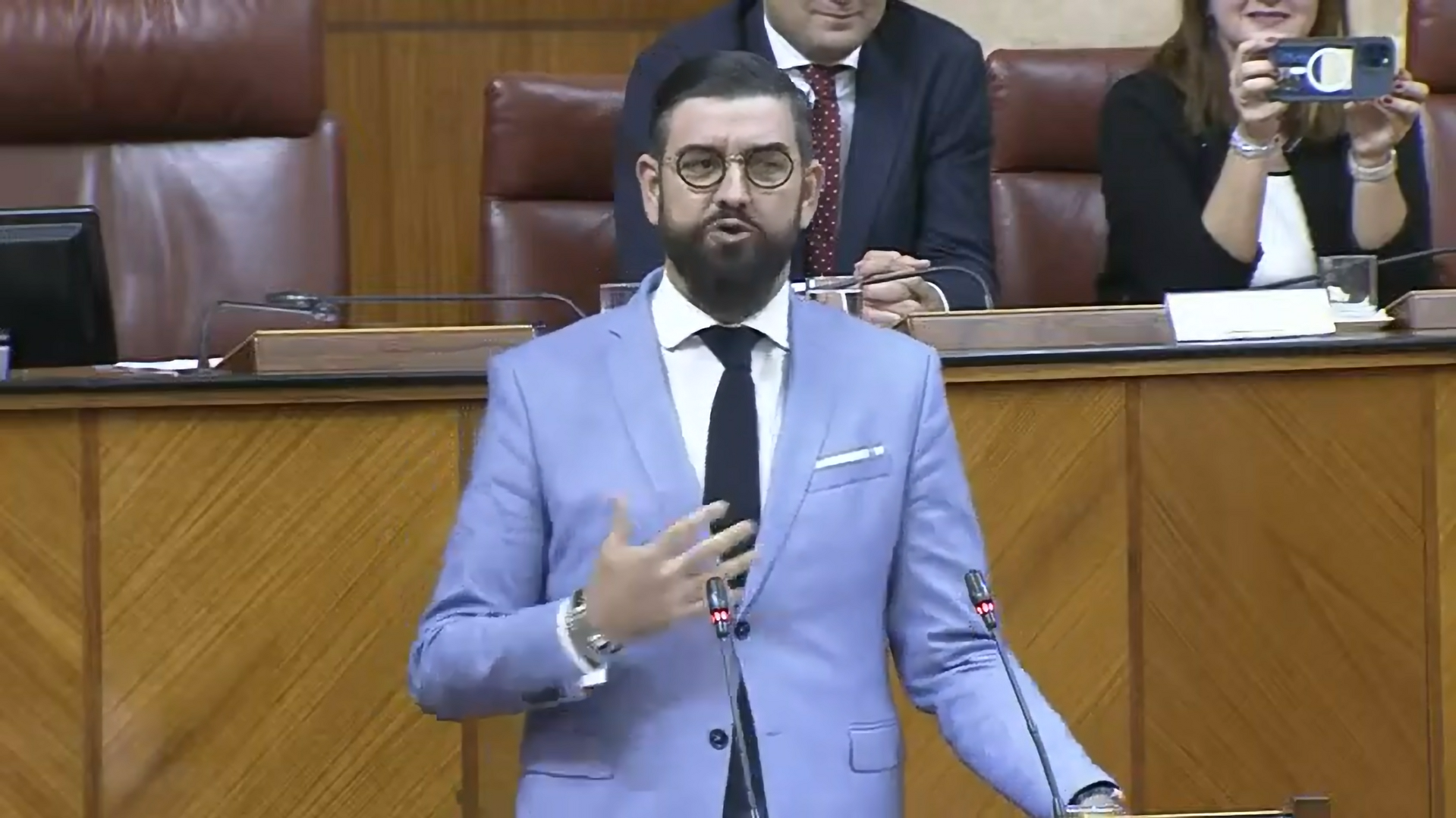 Manu Sánchez en el Parlamento de Andalucía.