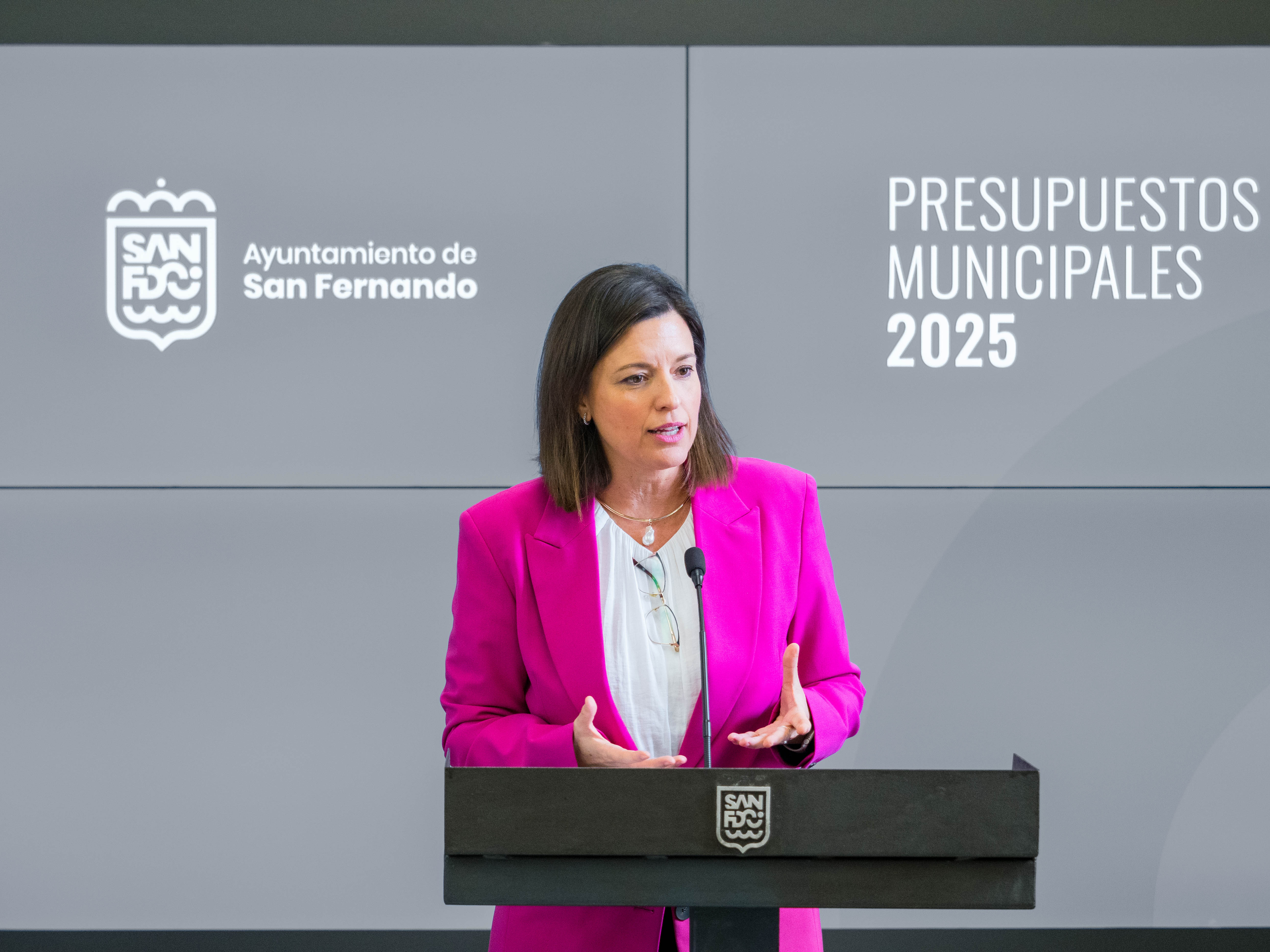 La alcaldesa Patricia Cavada presenta los presupuestos municipales de San Fernando.