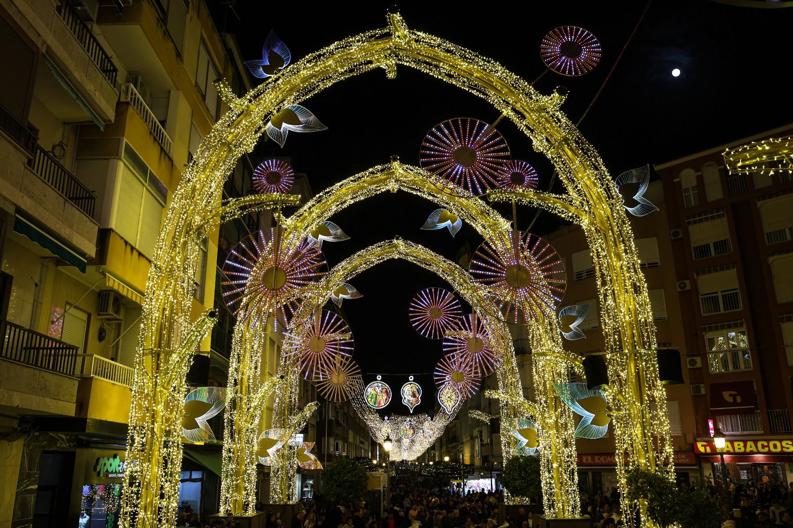 Iluminación de Navidad en Puente Genil.