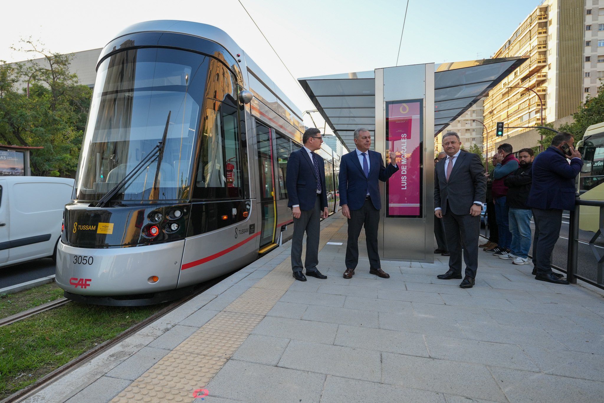 La inauguración del tranvía a Luis de Morales, este lunes.