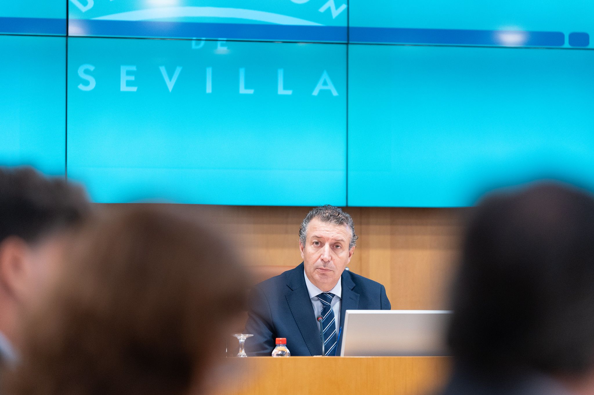 Javier Fernández, presidente de la Diputación de Sevilla, este martes en el pleno sobre presupuestos.