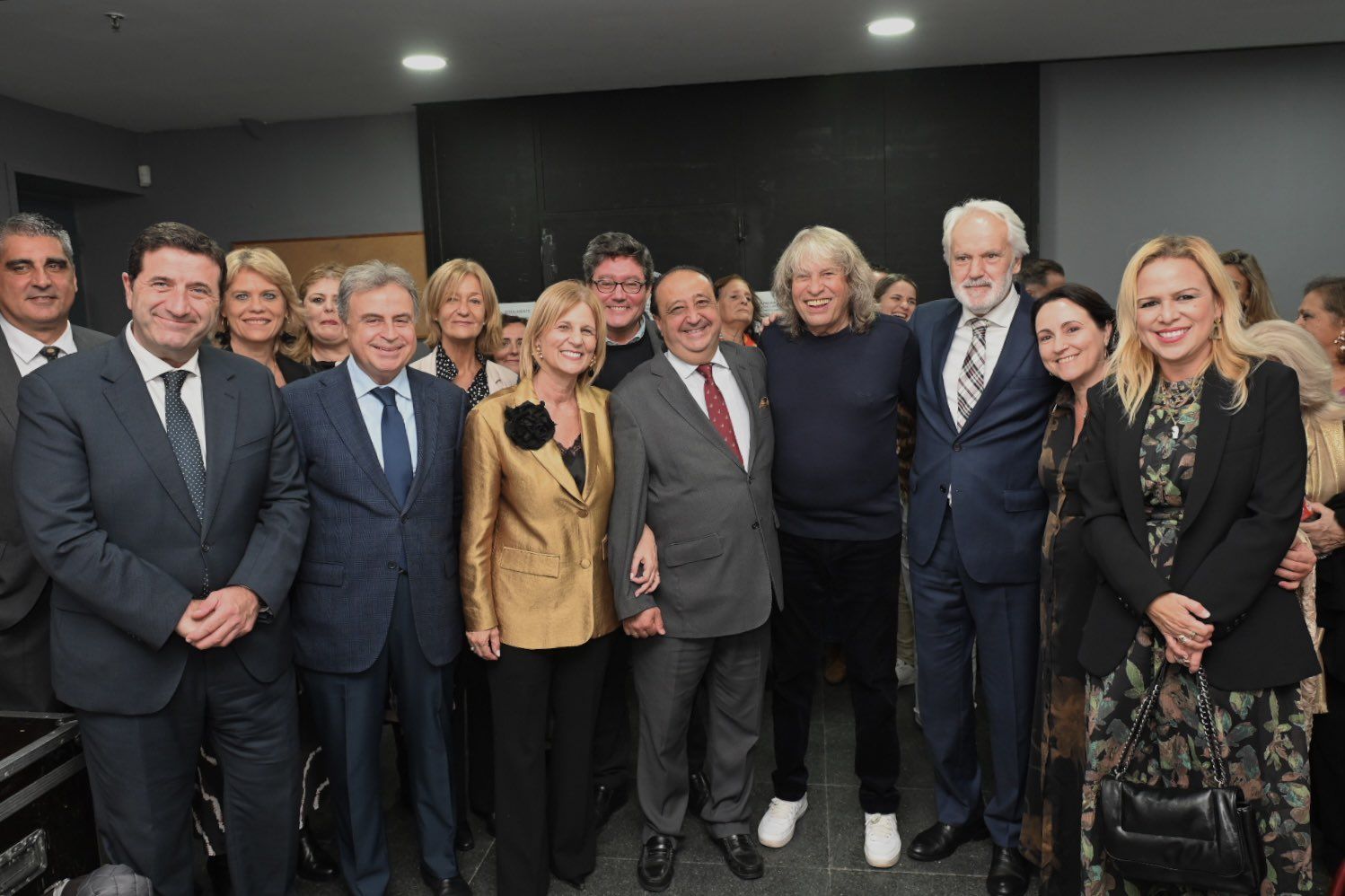 José Mercé, con miembros del gobierno local de Jerez.