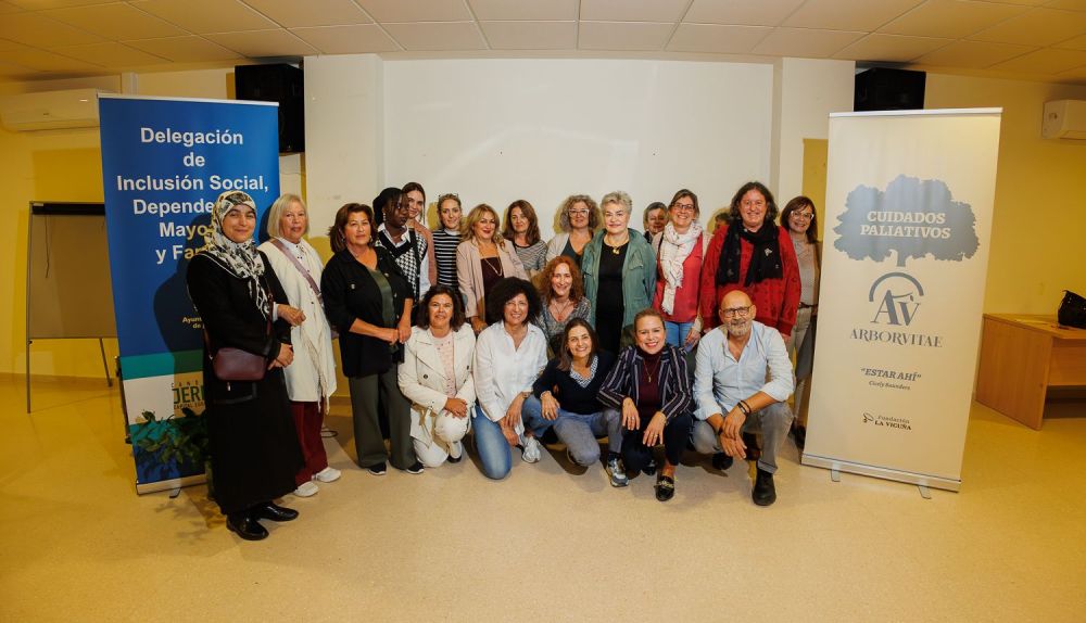 Asistentes y participantes en una de las presentaciones realizadas. 