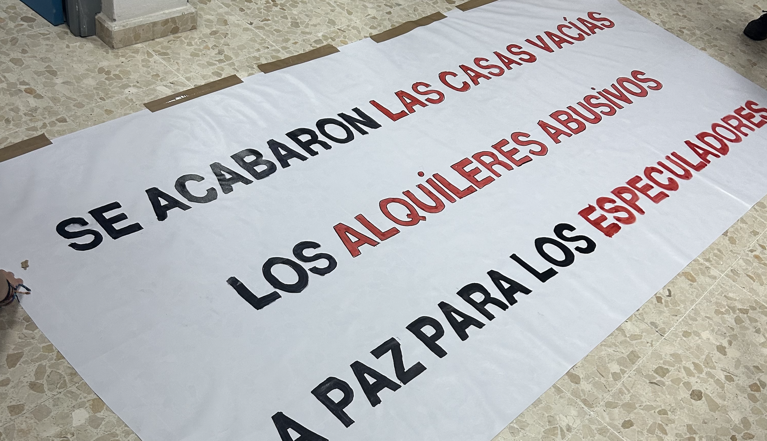 Una de las pancartas preparadas para la movilización del sábado.