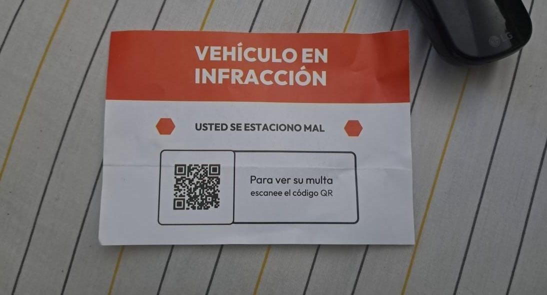 La supuesta multa con el código QR.