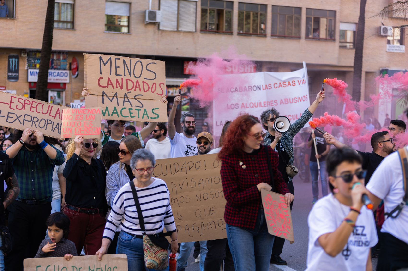  Multitudinaria manifestación por el derecho a una vivienda digna en Jerez.