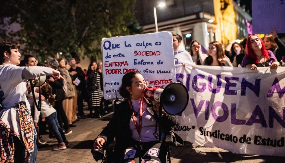 Así ha sido la manifestación por el 25N en Sevilla.