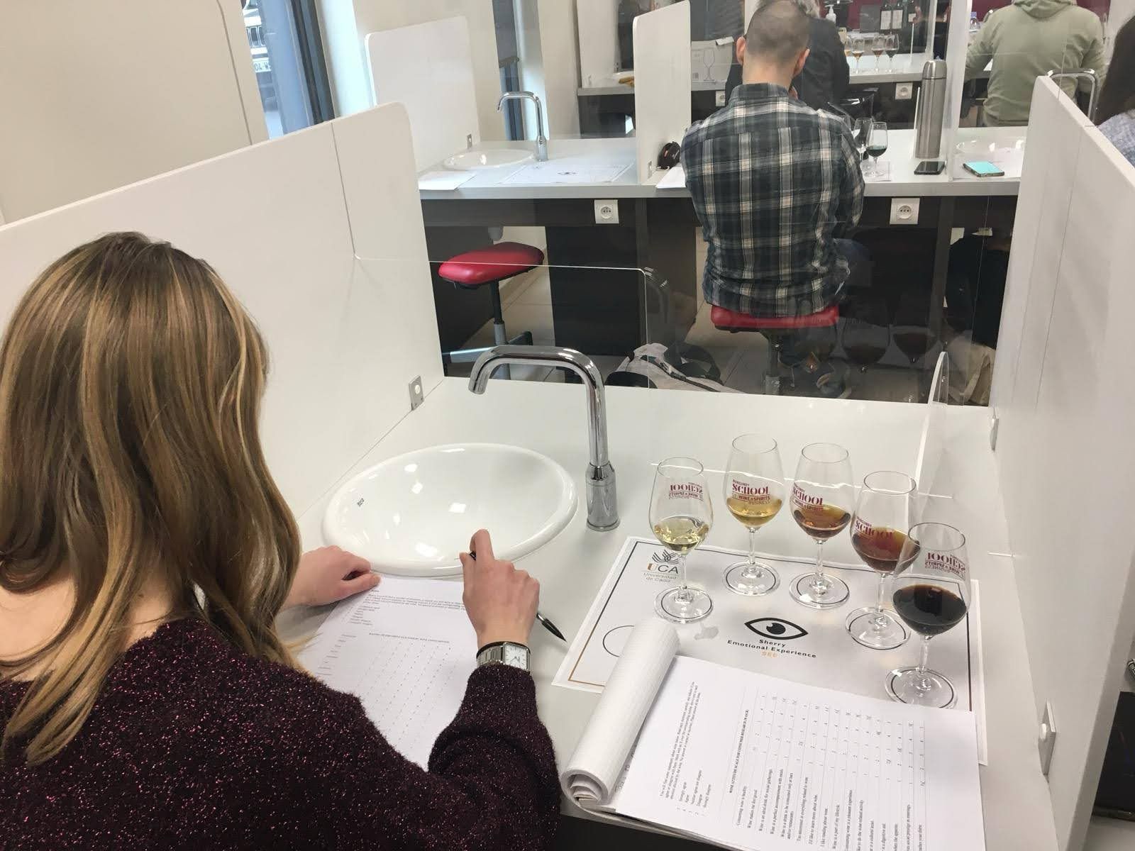 Cata y estudio de los vinos de Jerez en una investigación de la UCA.