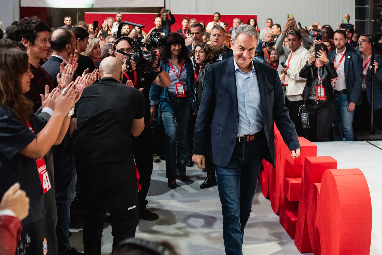 José Luis Rodríguez Zapatero, en el congreso federal del PSOE celebrado en Sevilla. 