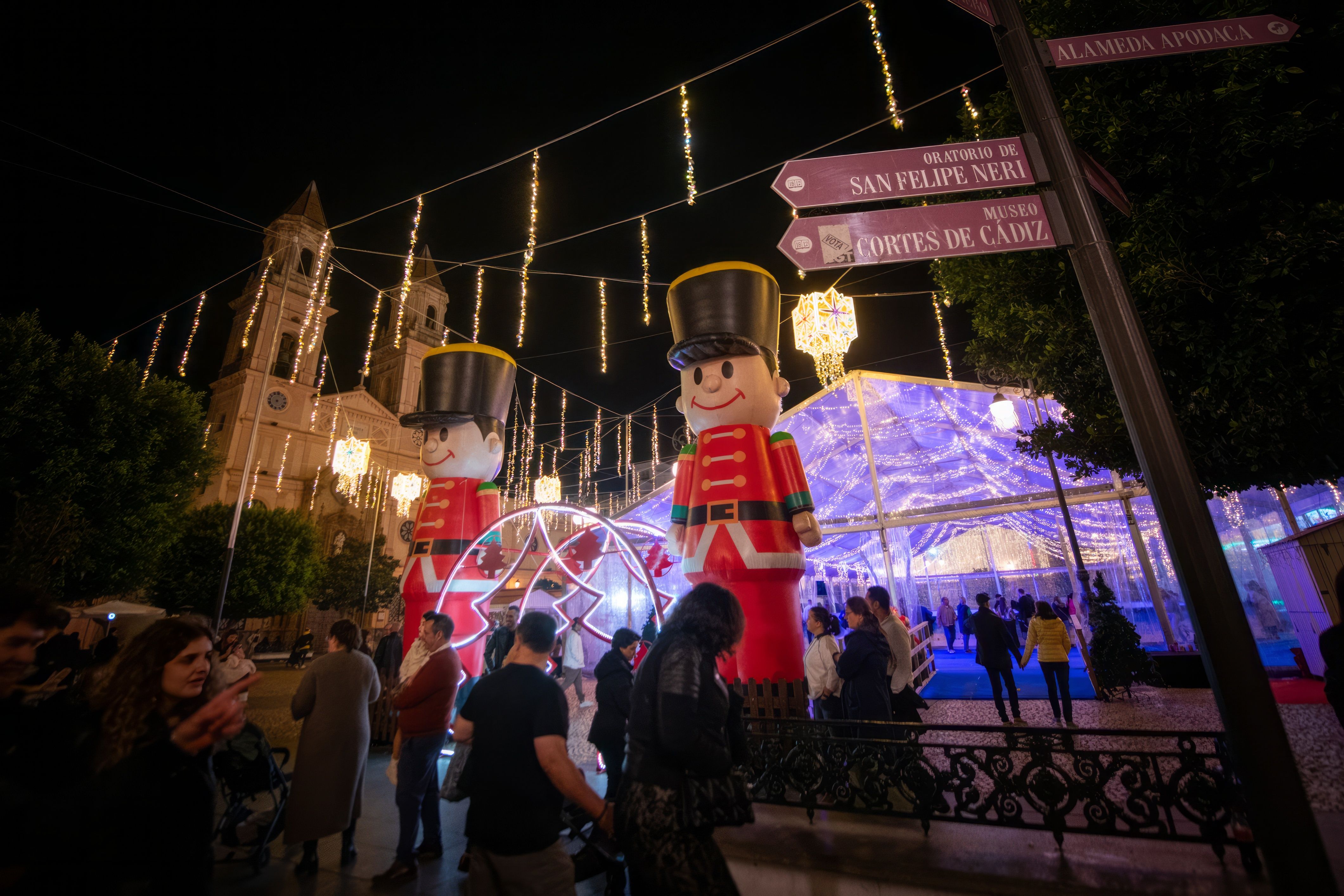 Alumbrado navideño en Cádiz.