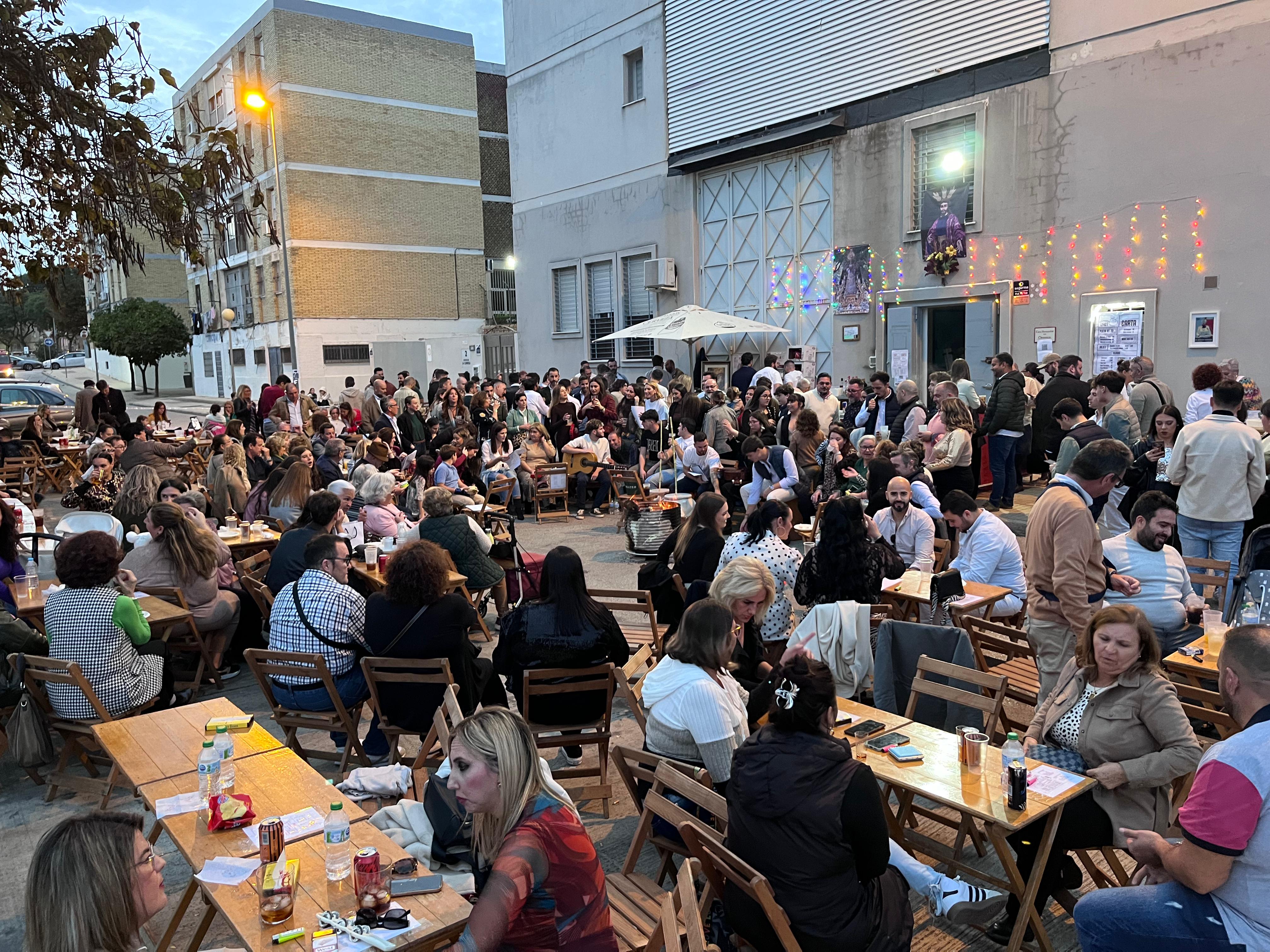 Ambiente en la Zambomba de la parroquia de San Benito el pasado fin de semana. 