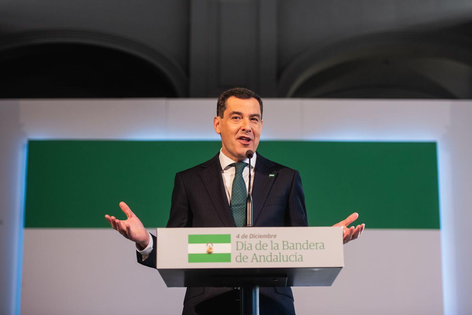 Juan Manuel Moreno, en el día de la bandera de Andalucía. 