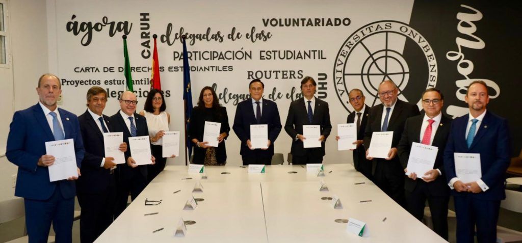 Los rectores de las universidades públicas andaluzas con el consejero de Universidad de la Junta, en un acto en septiembre.