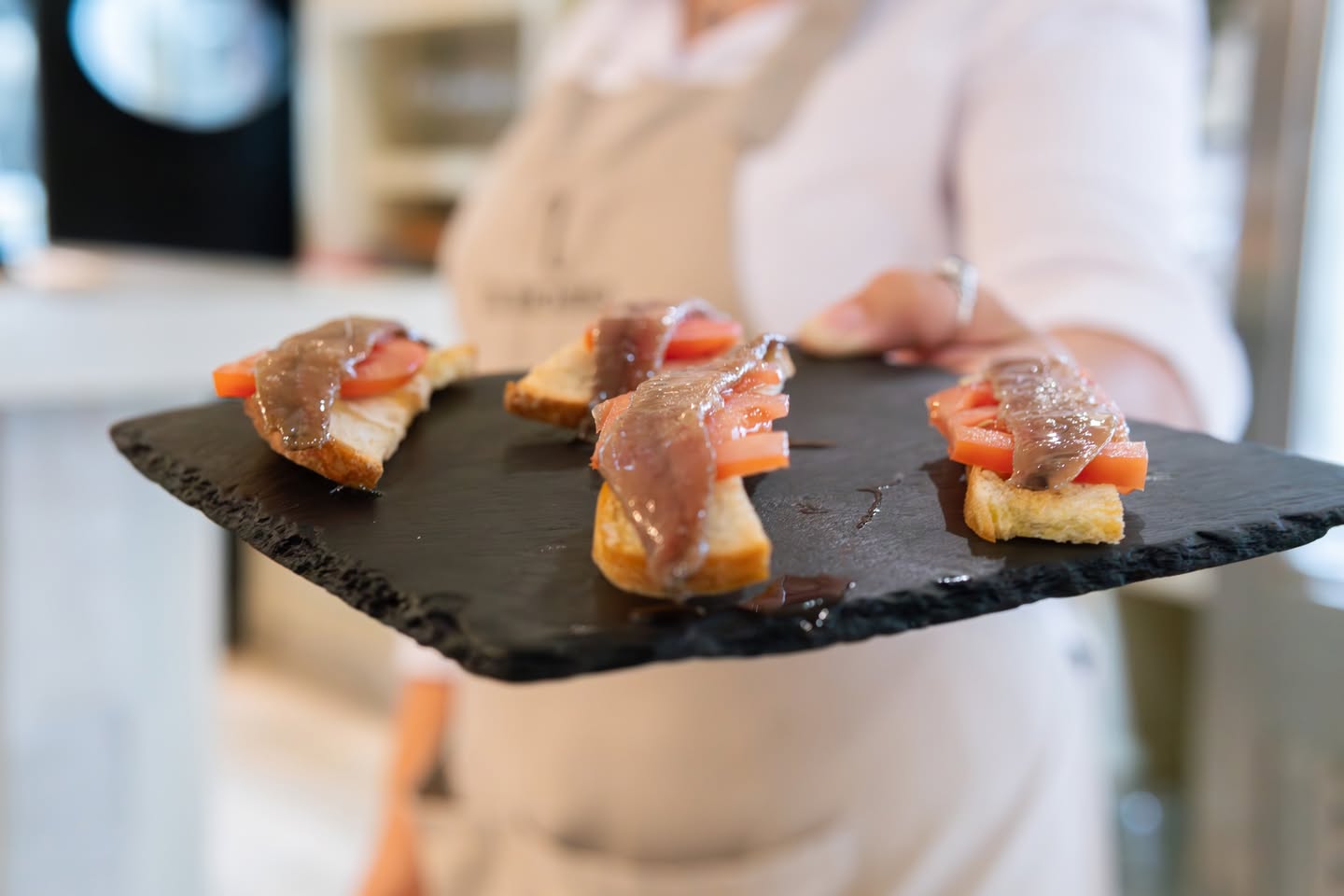 Uno de los bocados que pueden degustarse en El Bichero, cerca de la Venta Esteban.