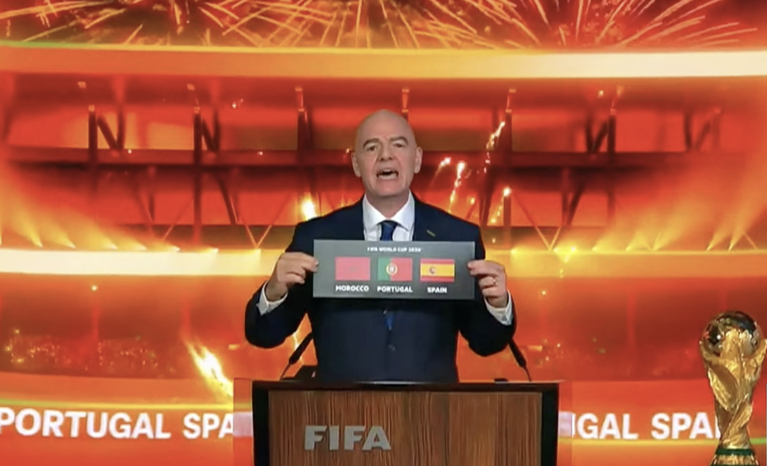 Momento en el que la FIFA confirma el Mundial 2030 en España, Portugal y Marruecos.