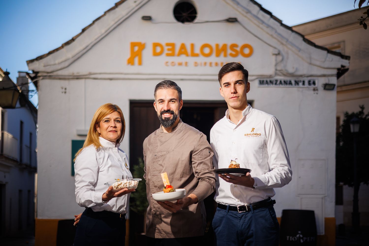 Dealonso ha abierto sus puertas en la plaza Peones de Jerez.