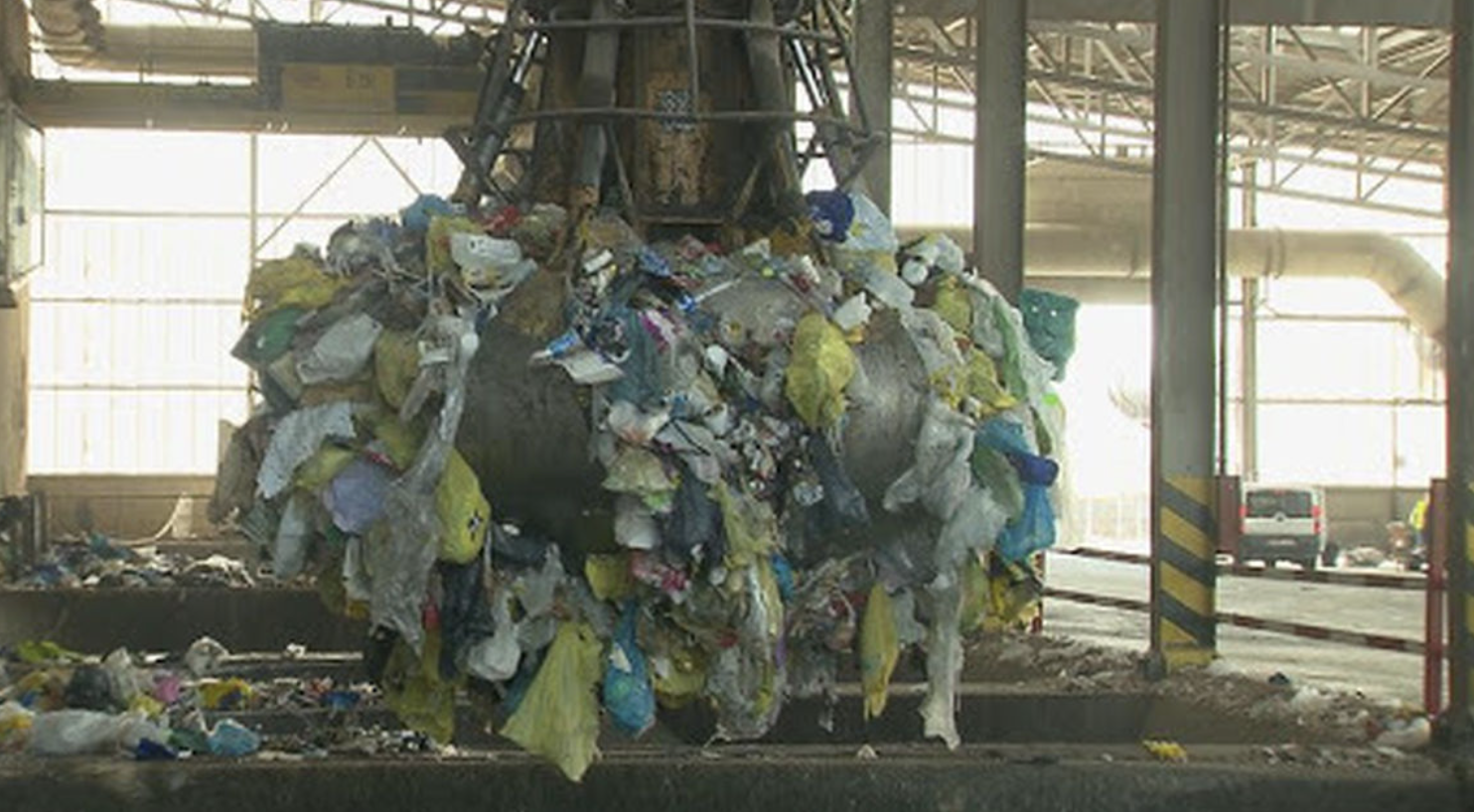 La planta de reciclaje donde ha sido encontrado el cadáver del bebé.