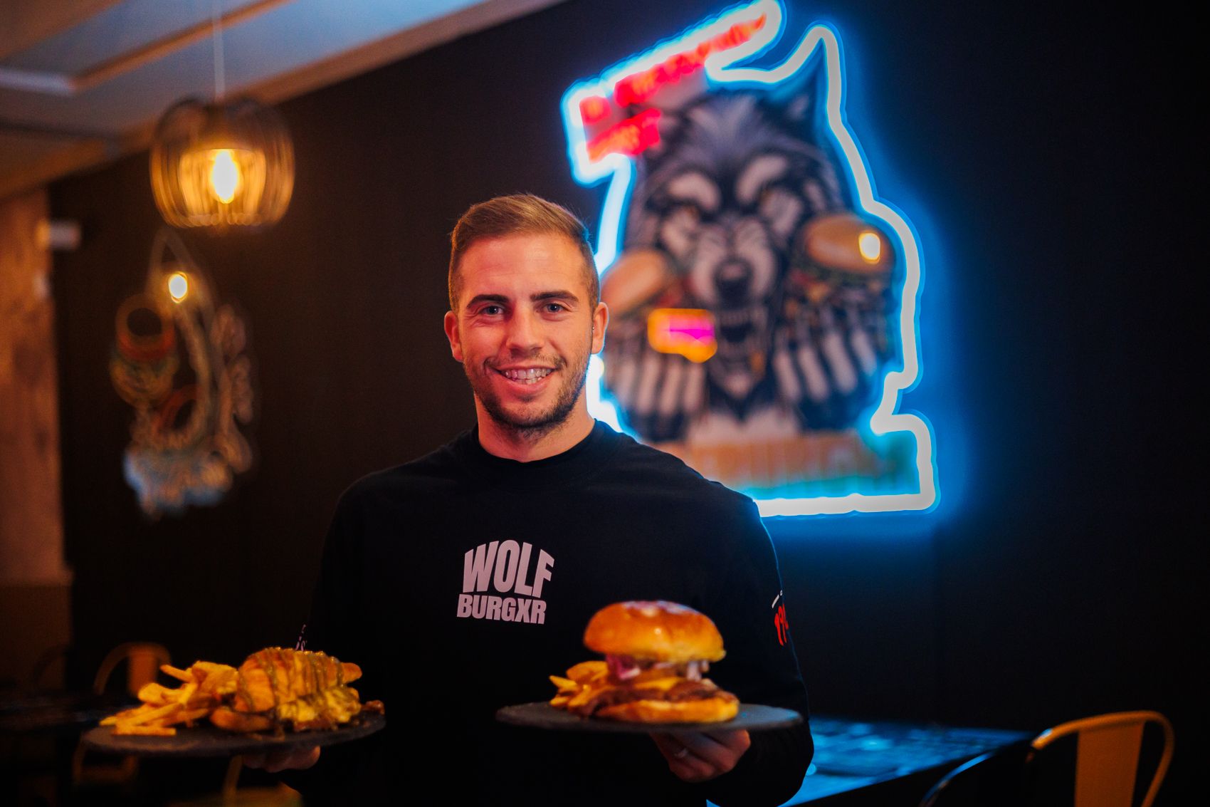 Hamburguesas en Jerez inspiradas en las "mejores del mundo". Carlos Toro, uno de los propietarios e inspirador del nuevo establecimiento.