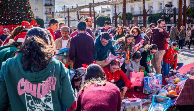 Así fue la caravana solidaria en San Fernando.