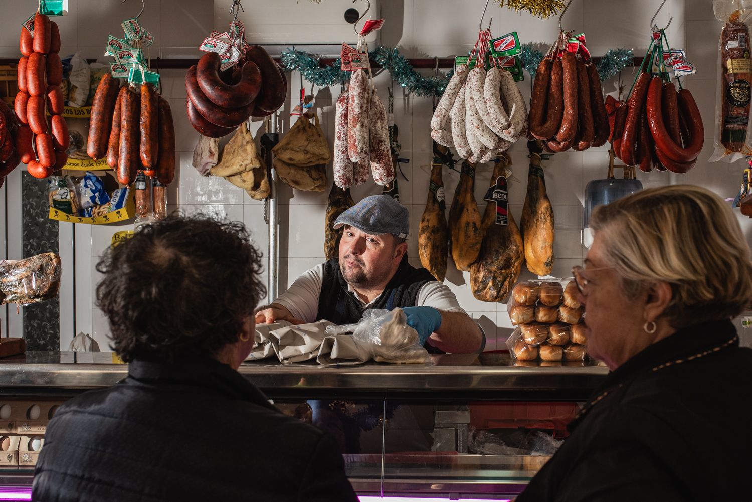 Un comercio en Camas en la antesala de la Navidad.