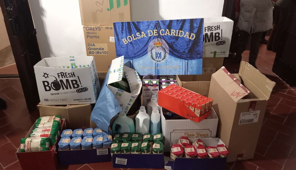 Alimentos recogidos por la Hermandad de la Borriquita. 