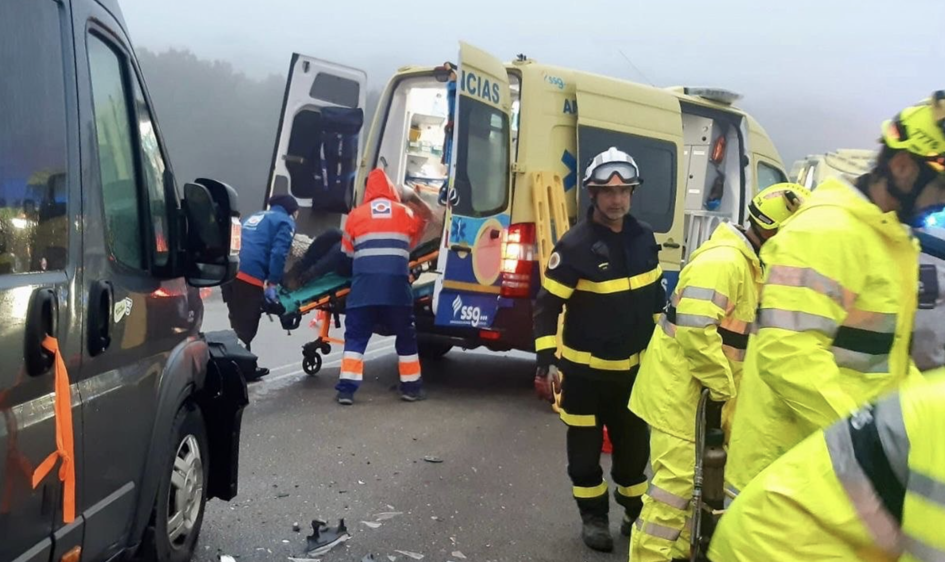 Dos personas han sido trasladadas en estado grave tras el accidente.