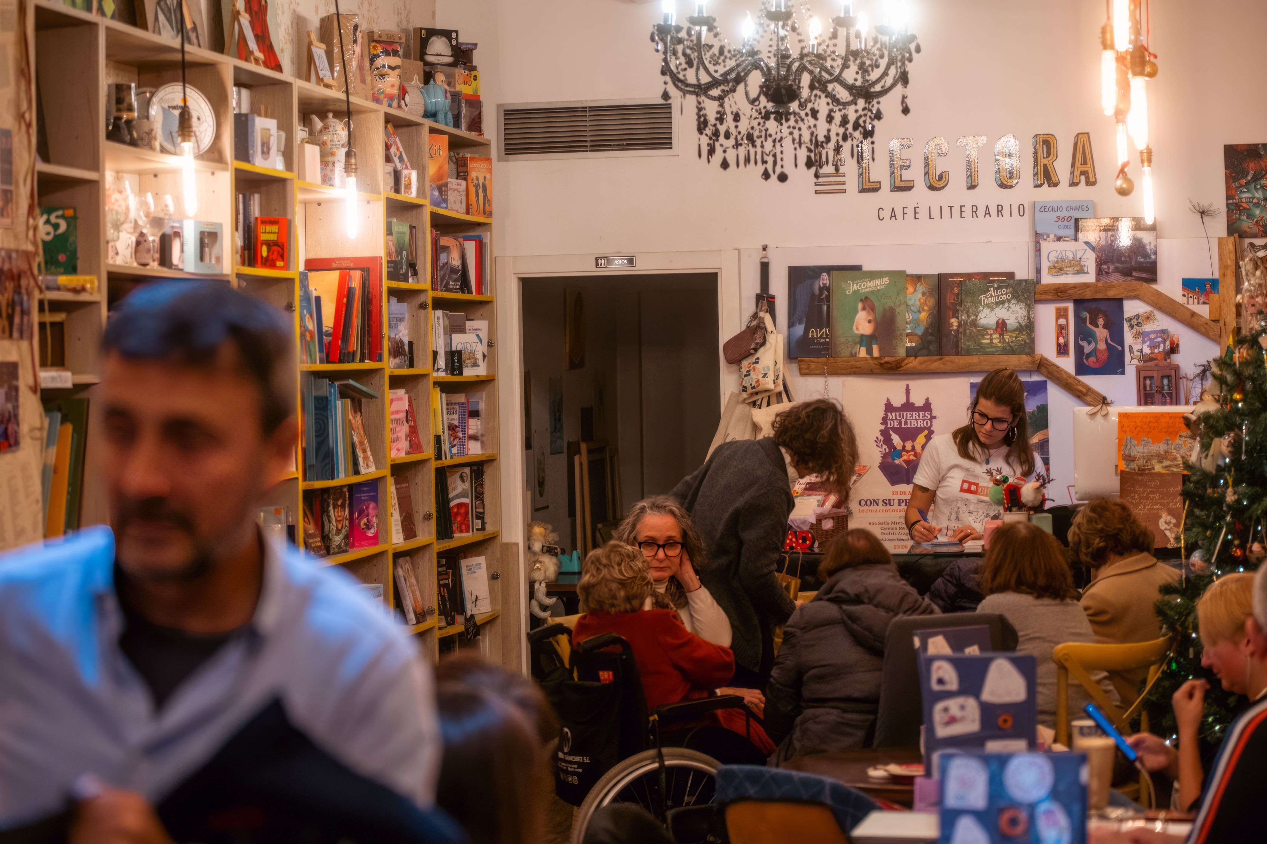 LA LECTORA   CADIZ   CAFETERIA 6