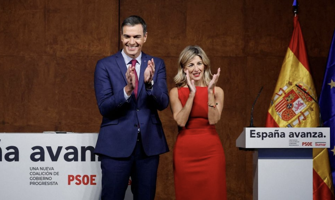 Pedro Sánchez, junto a Yolanda Díaz.