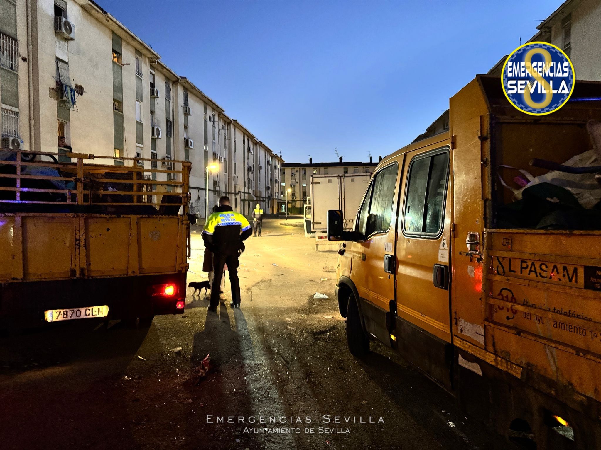 Agentes de la Policía Local fueron agredidos en una fiesta callejera en las Tres Mil Viviendas.