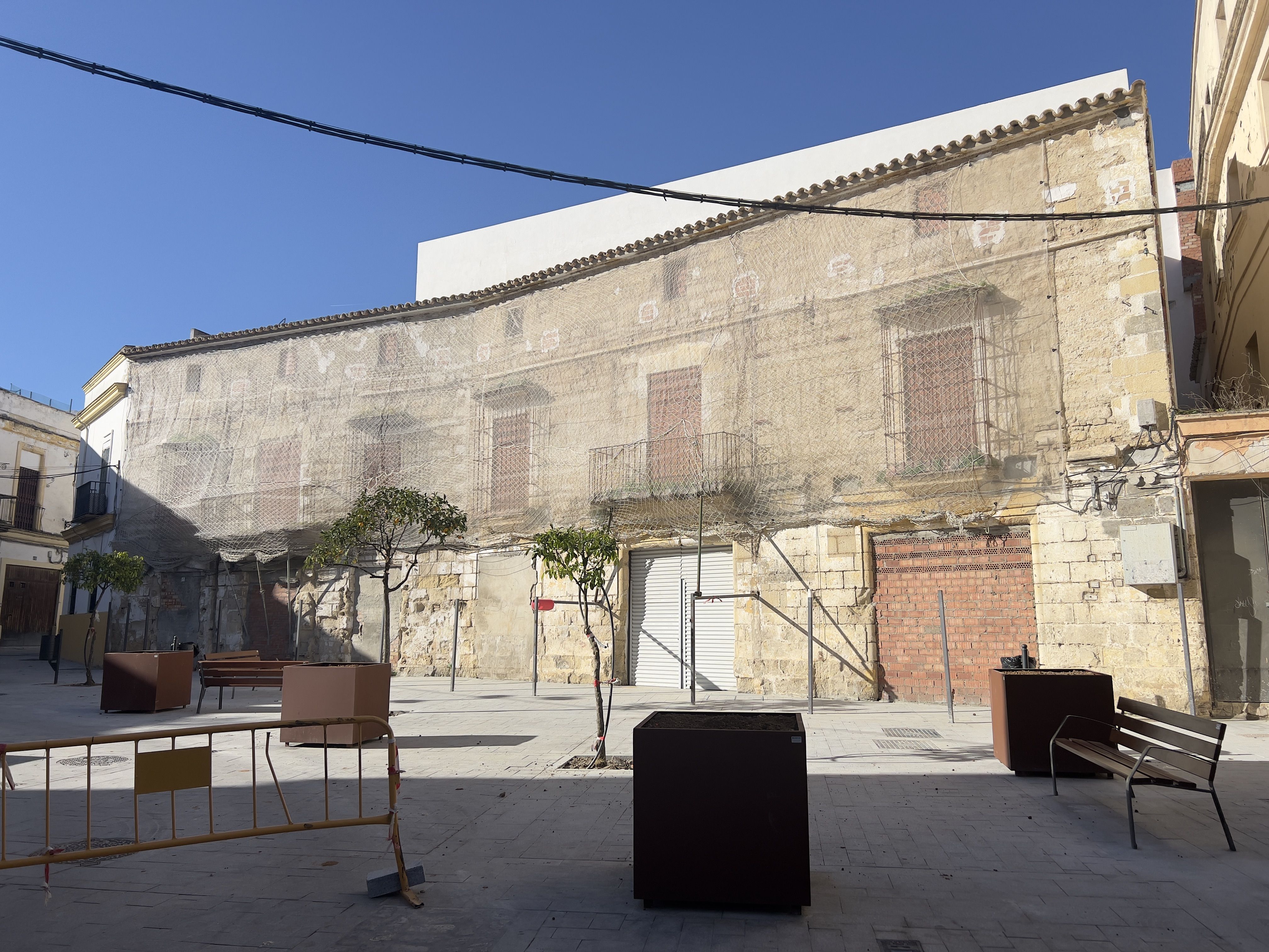 La calle Barranco del centro de Jerez, este lunes, ya está urbanizada a la espera del Museo del Flamenco de Andalucía.