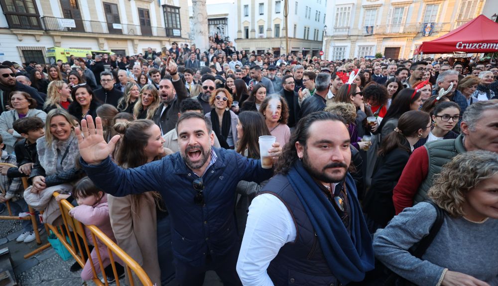 Fiesta en la plaza de la Asunción en Jerez este 31 de diciembre para despedir el año.