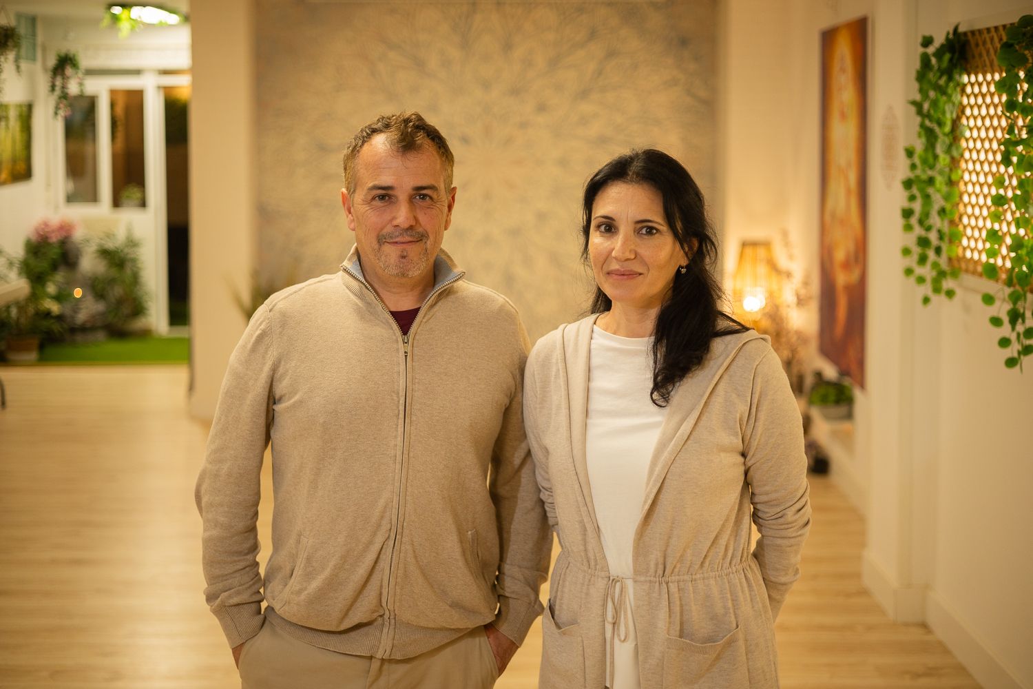 Manel e Isabel, en el espacio holístico Amatra.