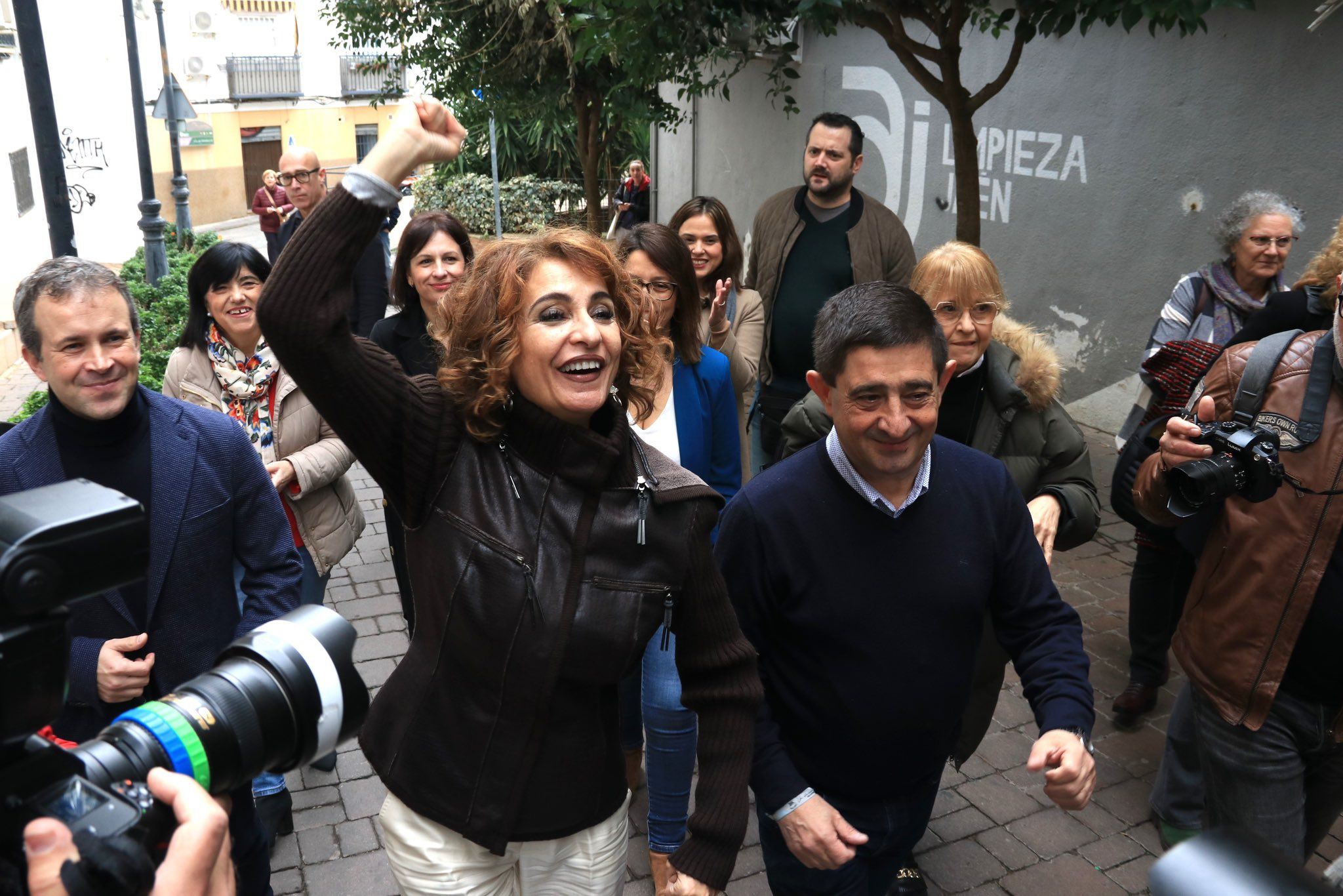 Montero junto a Paco Reyes en Jaén.