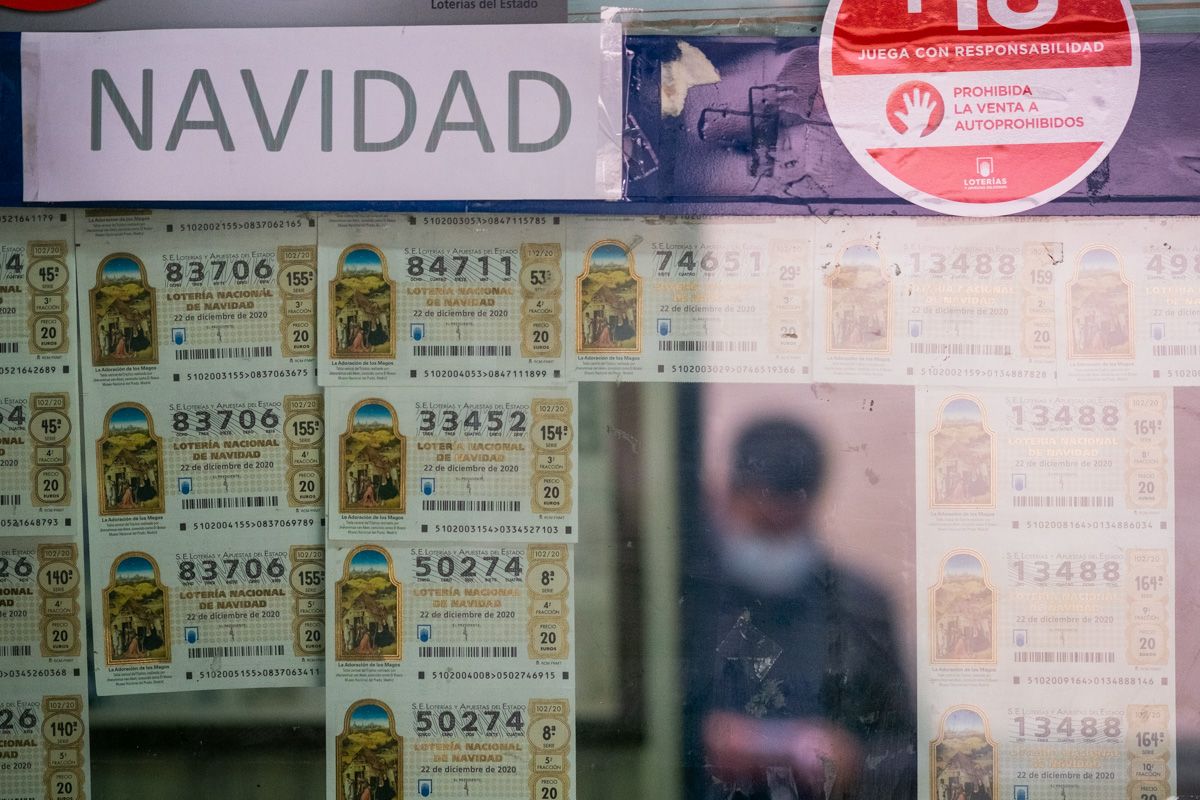 Varios números de la Lotería de Navidad de este 2020. Ayuda para encontrar un sobre perdido con décimos solidarios en Puerto Real