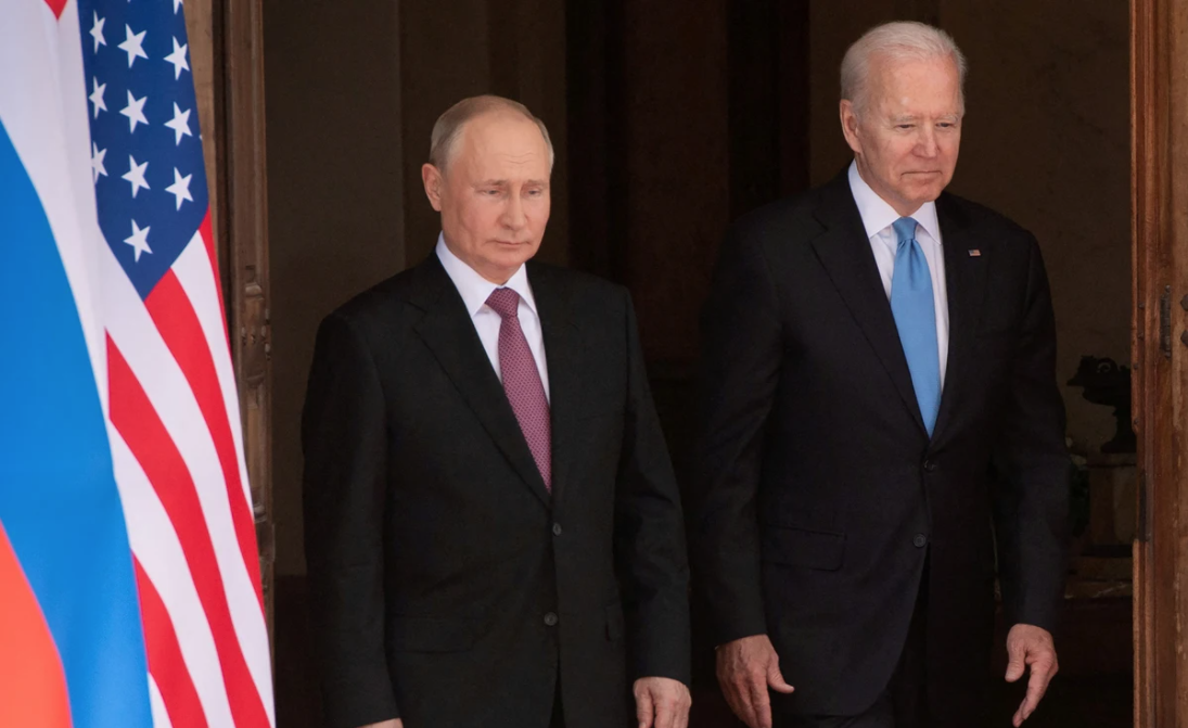 Los presidentes de Rusia y Estados Unidos, Vladimir Putin y Joe Biden.
